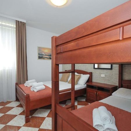 Ferienwohnung Fuer 4 Personen Ca 55 M In Budva, Adriakueste Montenegro Kueste Um Budva Luaran gambar